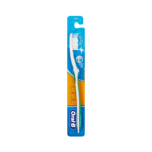 Oral-B 1-2-3 Toothbrush Medium