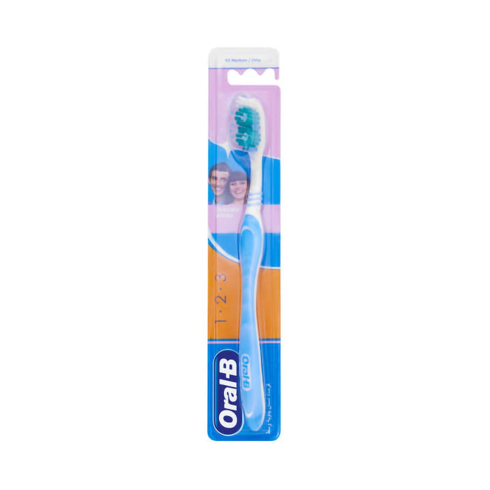 Oral-B 3-Effects Delicate White Toothbrush Medium